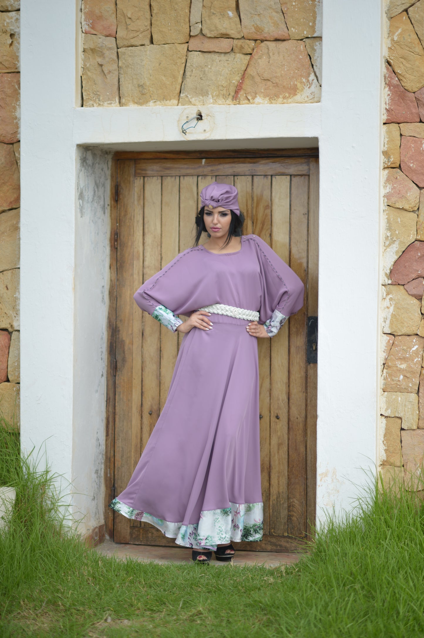 Détail floral manche Abaya Lilas ARWA